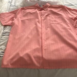 Men’s Button Down short sleeve shirt